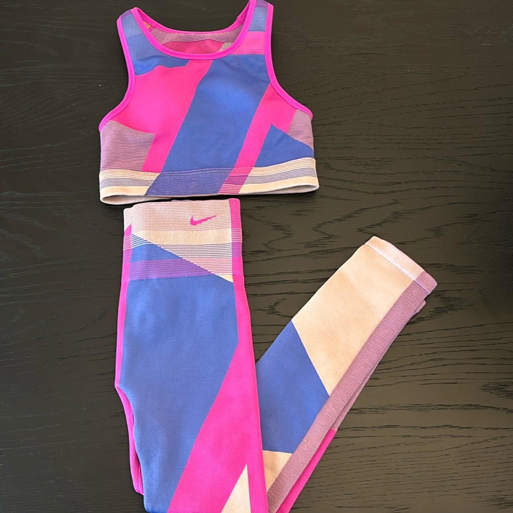 Nike sculpt icon clash matching set